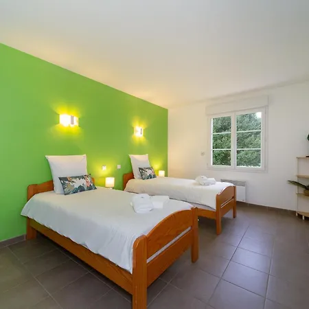 Maison Chelona Peinte Par Chelona'loc Holiday home Saint-Ciers-du-Taillon